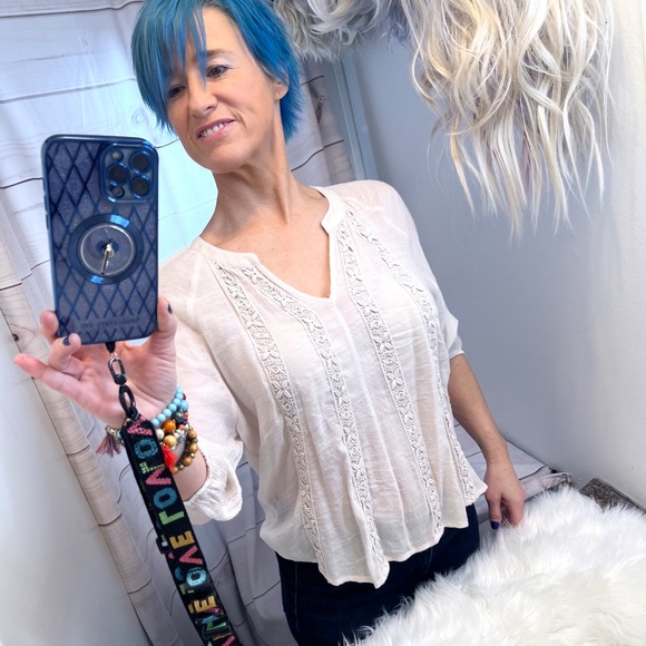 🔥2/$12 ABOUT A GIRL•| Cream Peasant Top Size Small - Picture 7 of 11